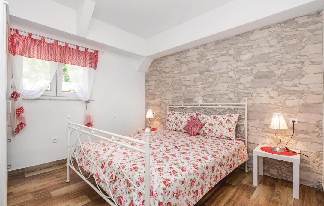 Photo of Bedroom in Rubesi