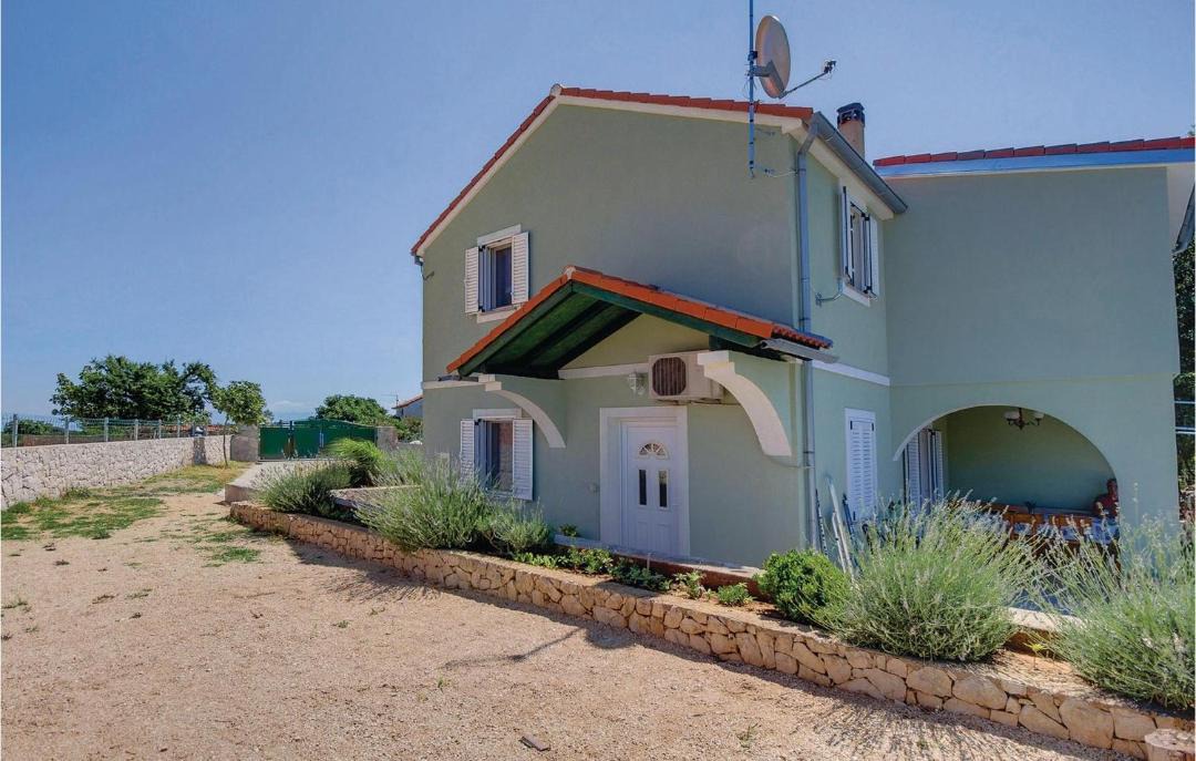 Photo of Buildings in Punta Kriza