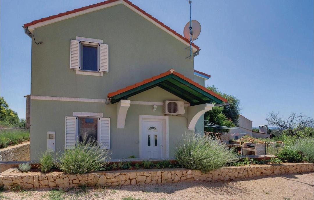 Photo of Buildings in Punta Kriza