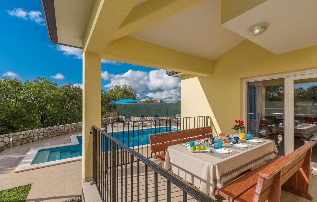 Photo of Patio Balcony in Brgod