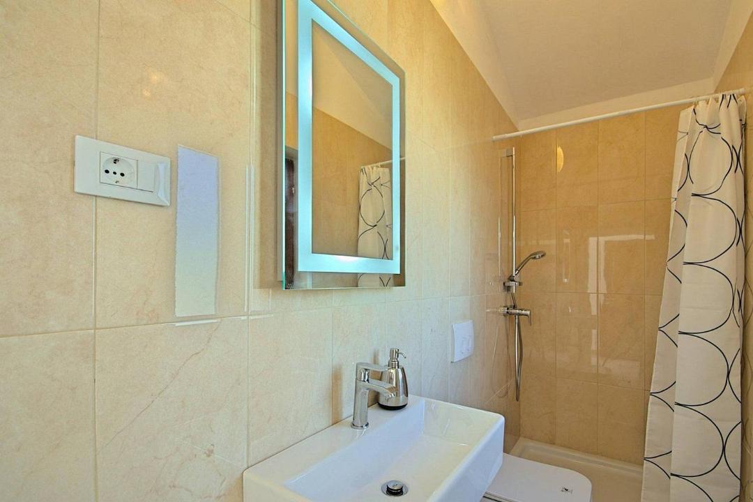 Photo of Bathroom in Kavran