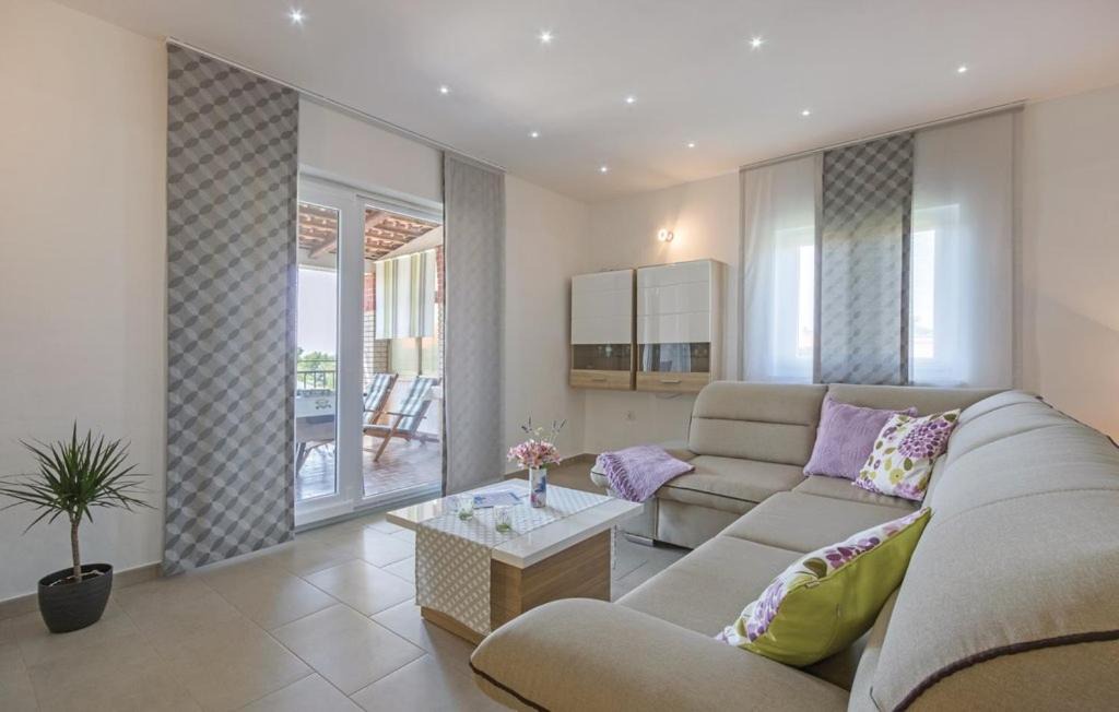 Photo of Livingroom in Loborika