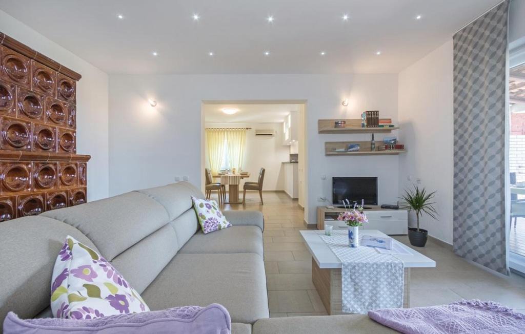 Photo of Livingroom in Loborika
