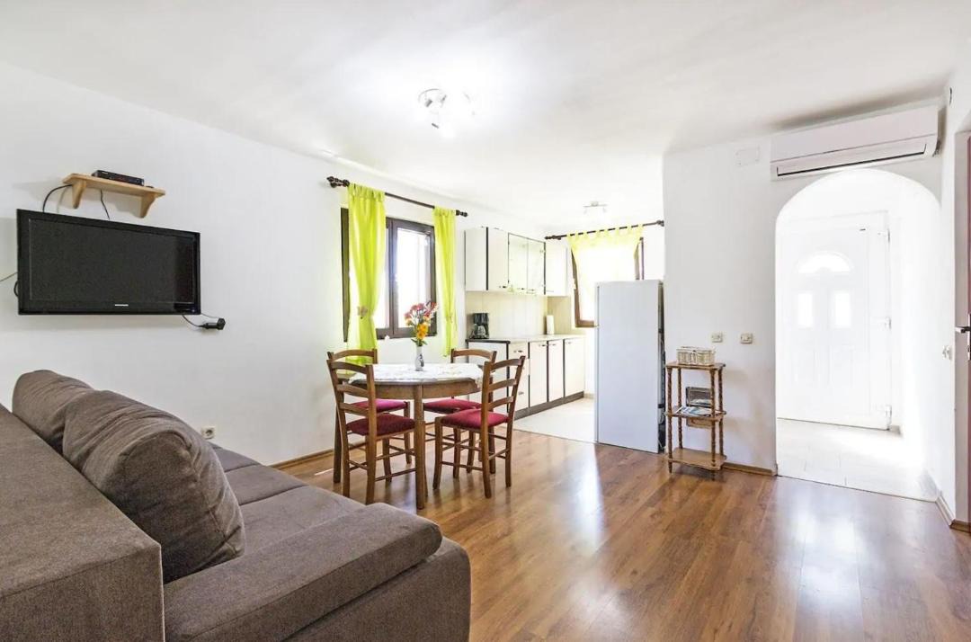 Photo of Livingroom in Loborika