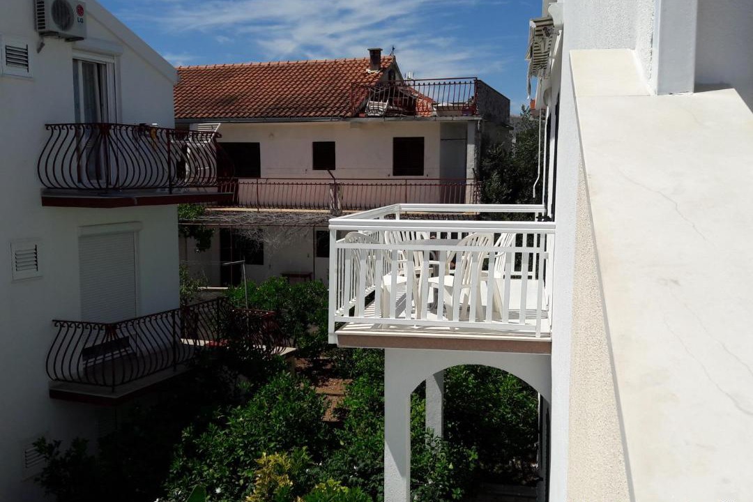 Photo of Buildings in Okrug Gornji