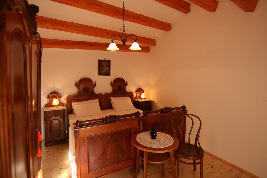 Photo of Others in Miholascica