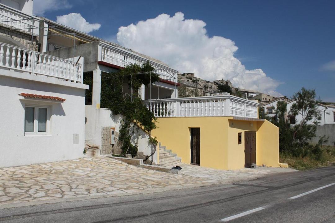 Photo of Buildings in Metajna