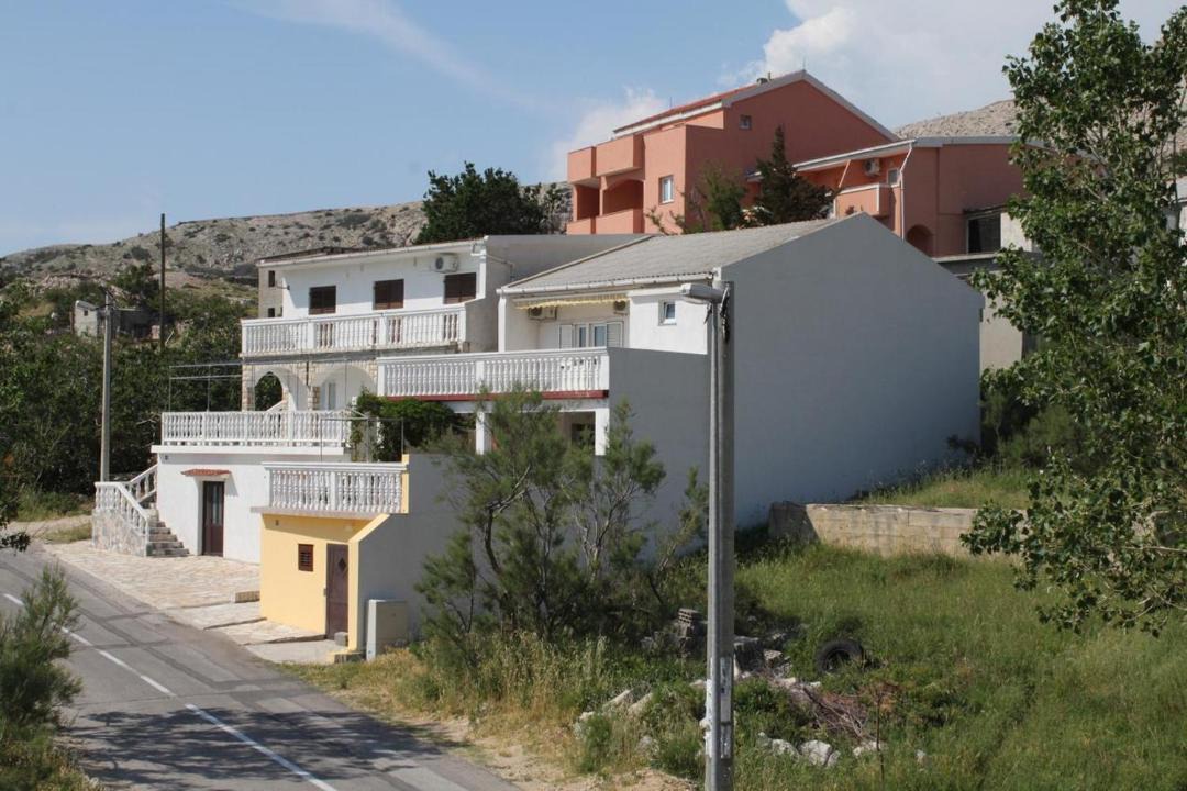 Photo of Buildings in Metajna
