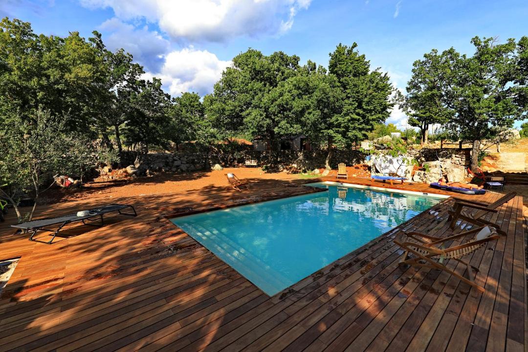 Photo of Outdoor in Seline