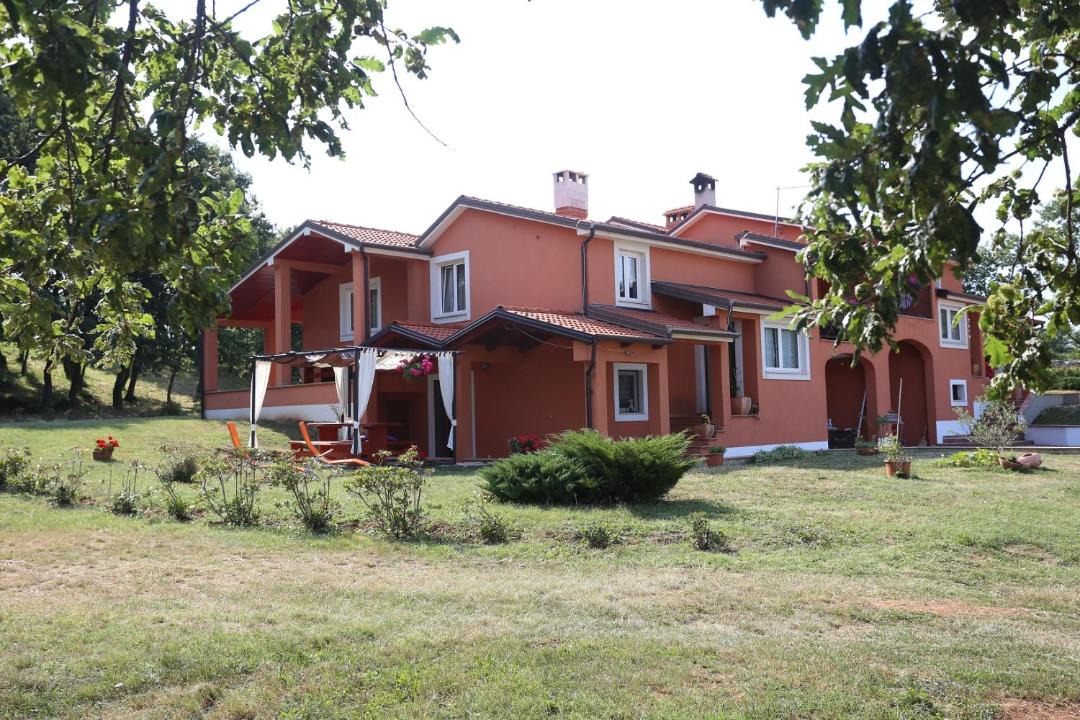 Photo of Buildings in Divsici