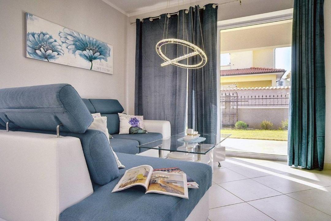 Photo of Livingroom in Loborika