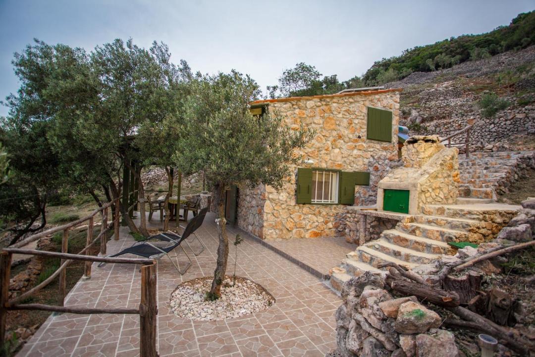 Photo of Others in Cres
