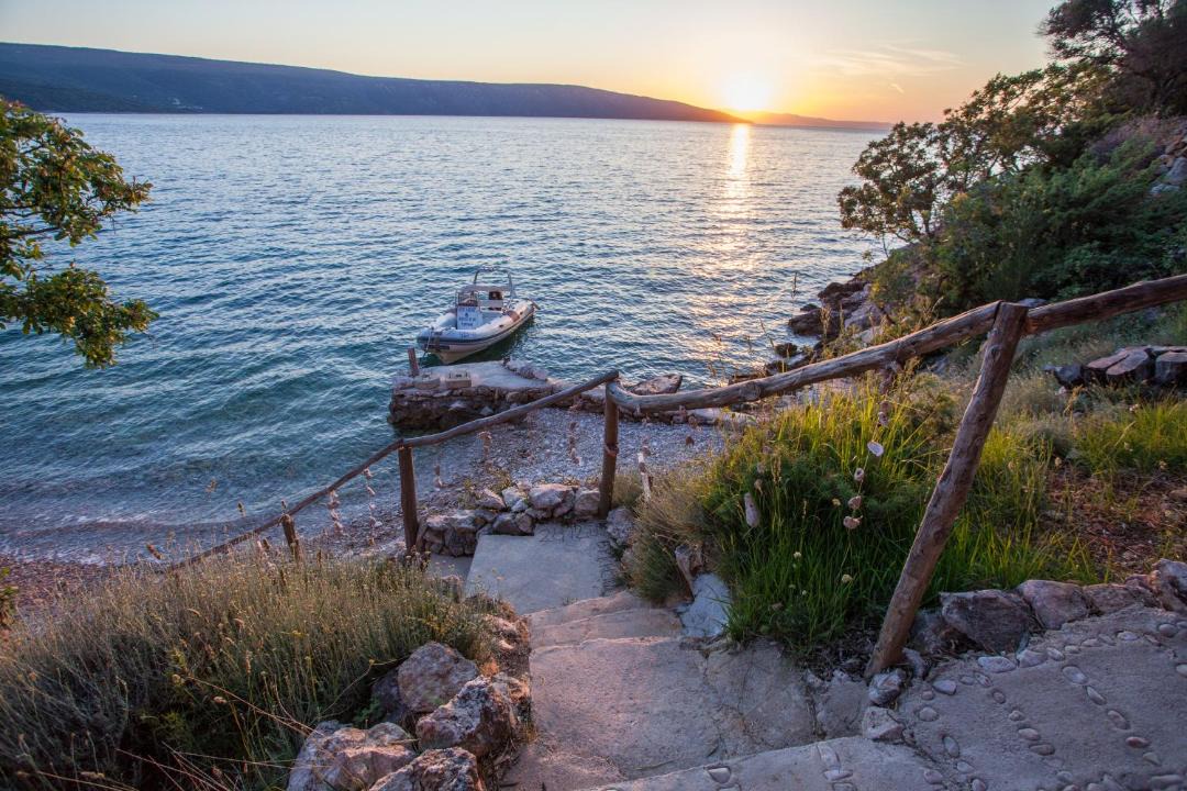 Photo of Others in Cres