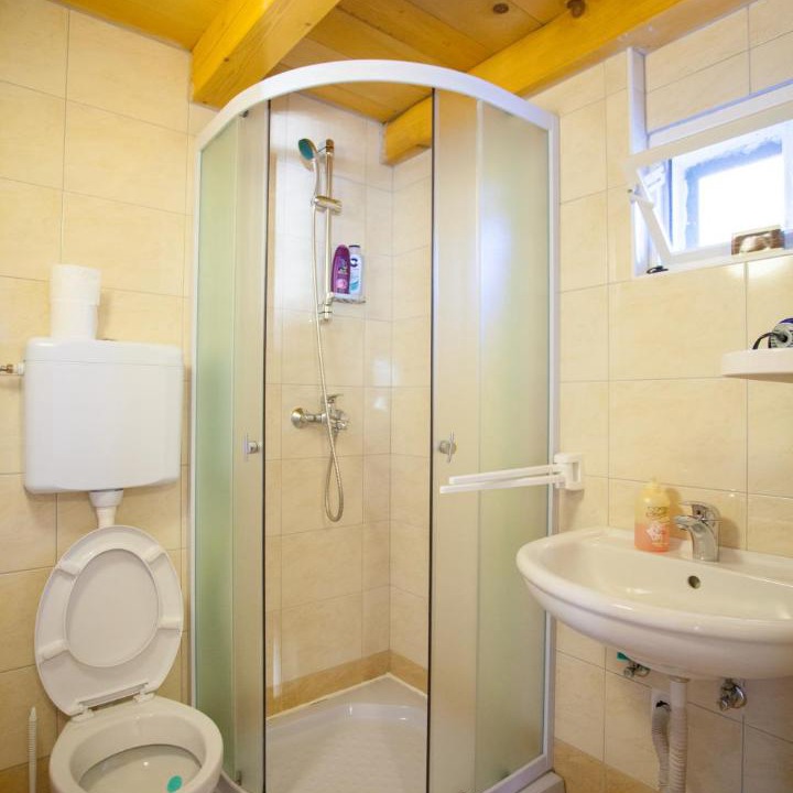 Photo of Bathroom in Cres