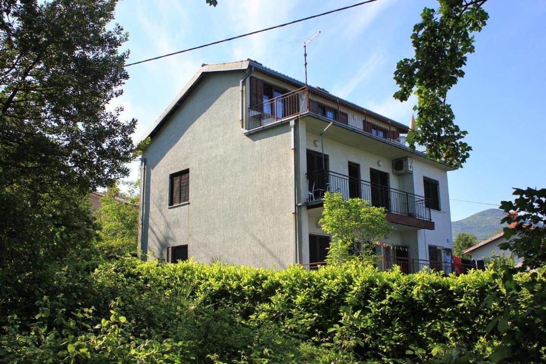 Photo of Buildings in Opric