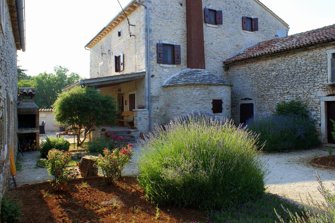 Photo of Buildings in Pinezici
