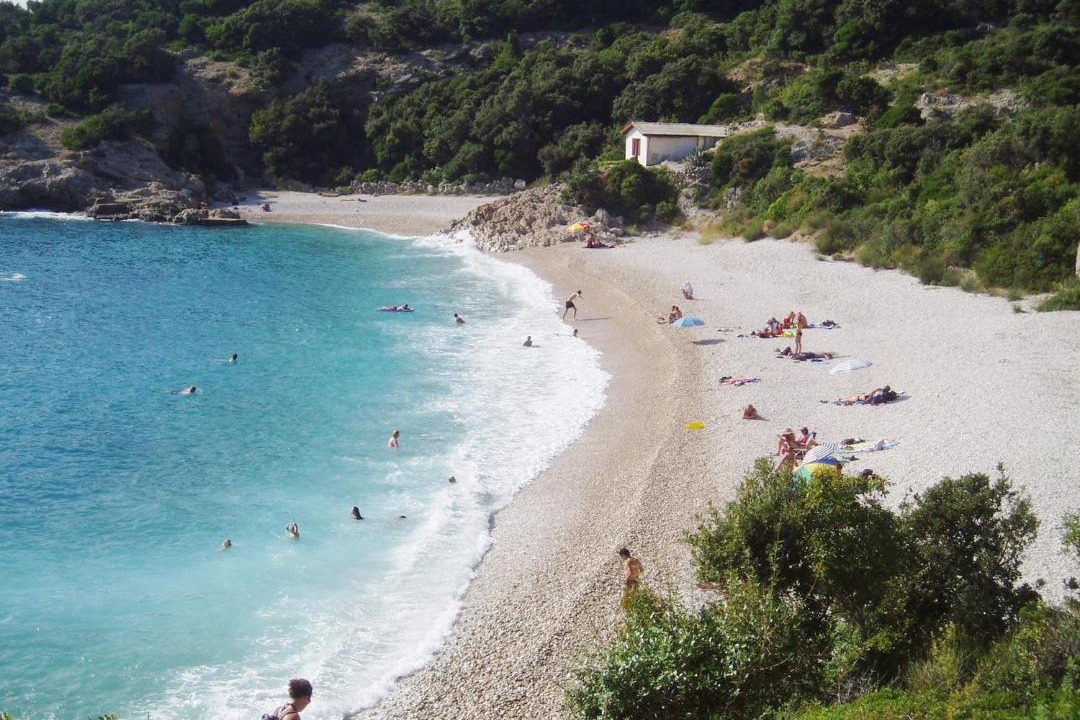 Photo of Others in Cres