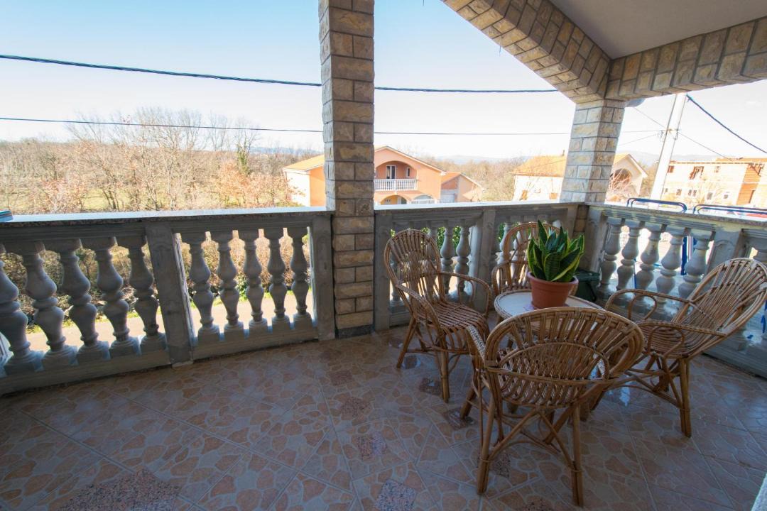 Photo of Patio Balcony in Milovcici
