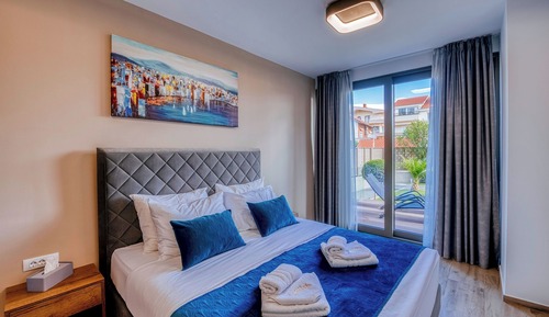 Exclusive Apartment, 1 Bedroom, Pool Access, Garden View