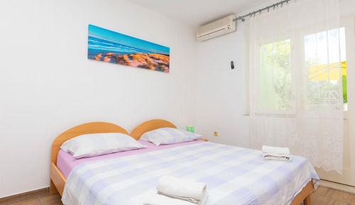 Apartment (A2)