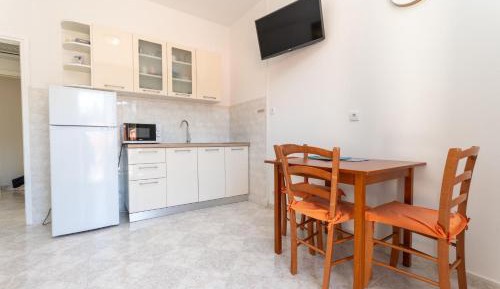 One-Bedroom Apartment with Sea View
