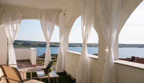 Two-Bedroom Apartment with Terrace and Sea View