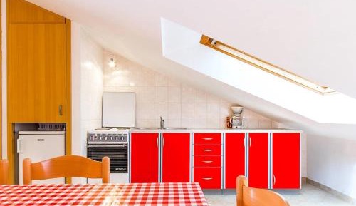 Two-Bedroom Apartment (7 Adults)
