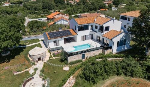 Deluxe Villa