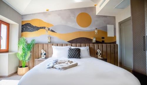 Deluxe Double Room with Balcony and Sea View