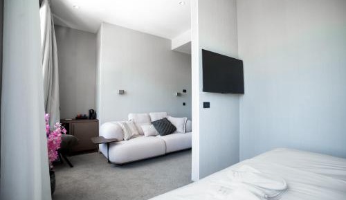 Deluxe Double Room with Balcony and Sea View