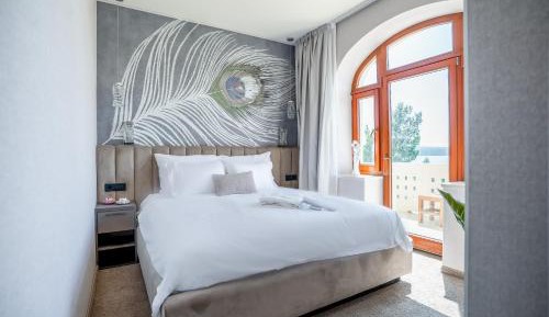 Deluxe Double Room with Balcony and Sea View