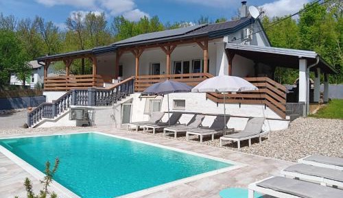 Four-Bedroom Villa with Private Pool
