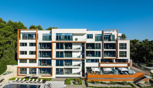 Duplex Apartment with Free Parking