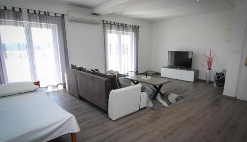 Two-Bedroom Apartment with Terrace and Sea View