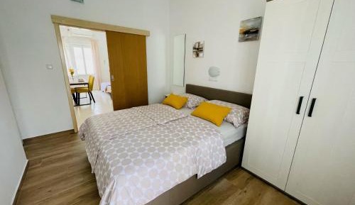 One-Bedroom Apartment with Terrace