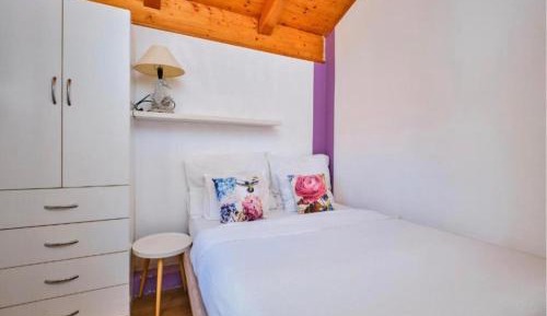 Deluxe One-Bedroom Apartment with Garden View
