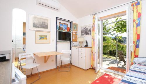 Studio with Terrace