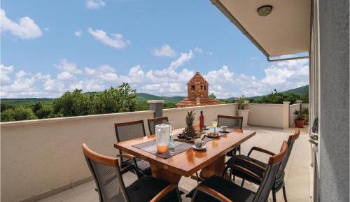 Three-Bedroom Vacation Home 