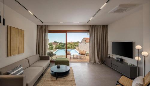 Three-Bedroom Vacation Home 