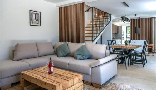 Three-Bedroom Vacation Home 