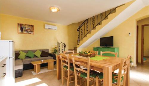 Three-Bedroom Vacation Home 