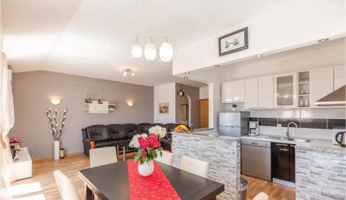 Three-Bedroom Vacation Home 