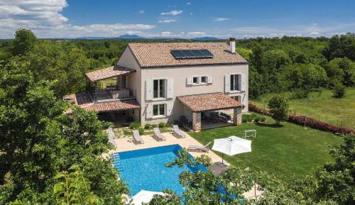 Deluxe Villa