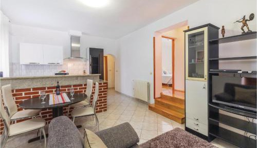 Seven-Bedroom Holiday Home