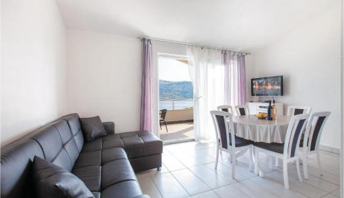Five-Bedroom Holiday Home