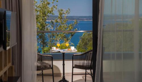 Superior Suite with Sea Side View and Balcony
