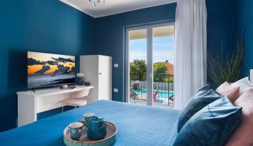 Double Room with Pool View