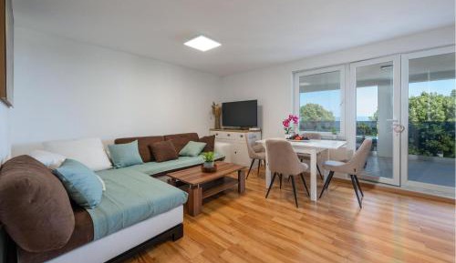 Three-Bedroom Vacation Home 