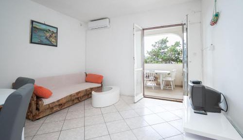 Two-Bedroom Apartment with Terrace and Sea View