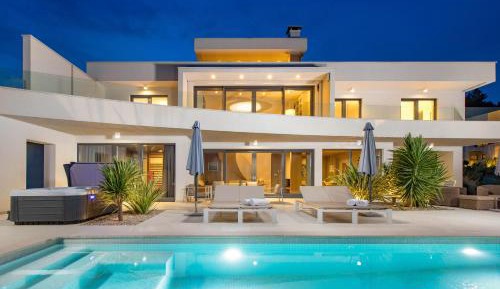 Villa with Sea View